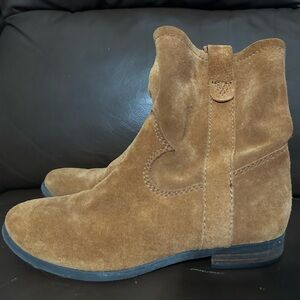 Vince Camuto Fanti Suède Ankle Boots